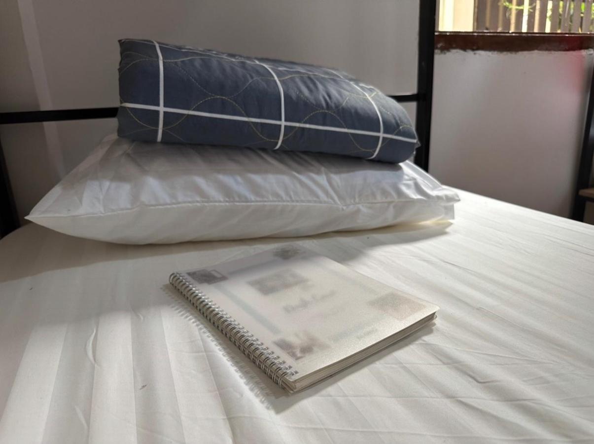 Aurora Backpackers Hostel Luang Prabang Esterno foto
