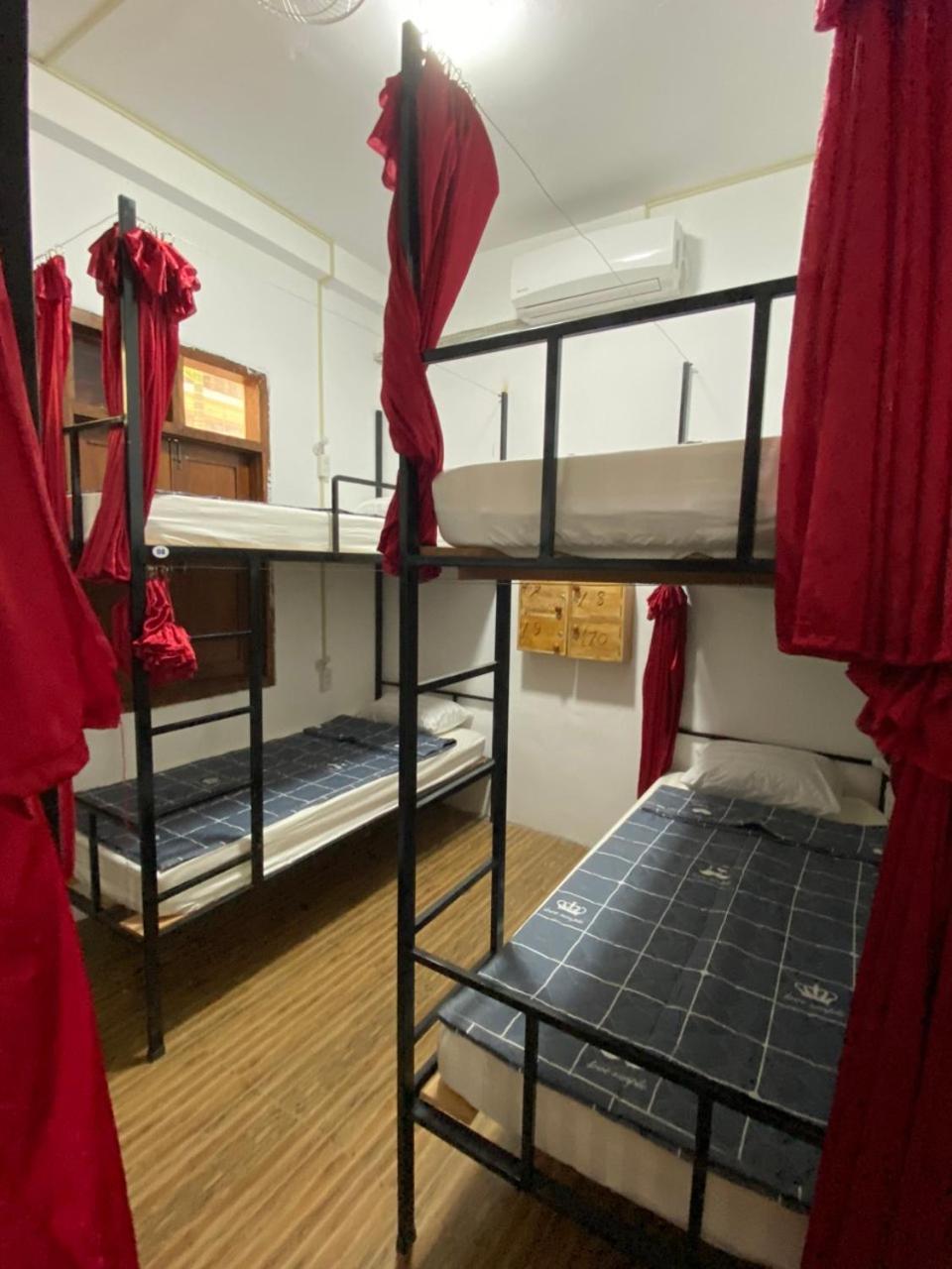 Aurora Backpackers Hostel Luang Prabang Esterno foto