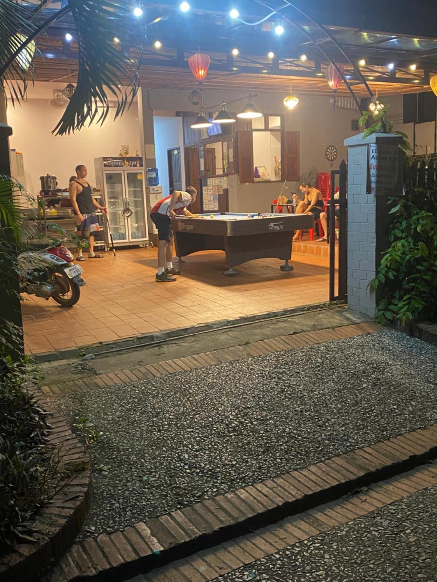 Aurora Backpackers Hostel Luang Prabang Esterno foto
