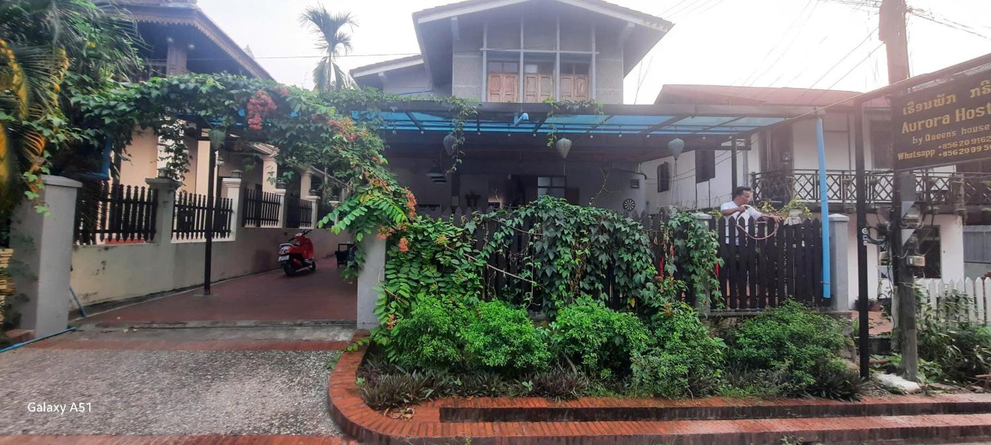 Aurora Backpackers Hostel Luang Prabang Esterno foto