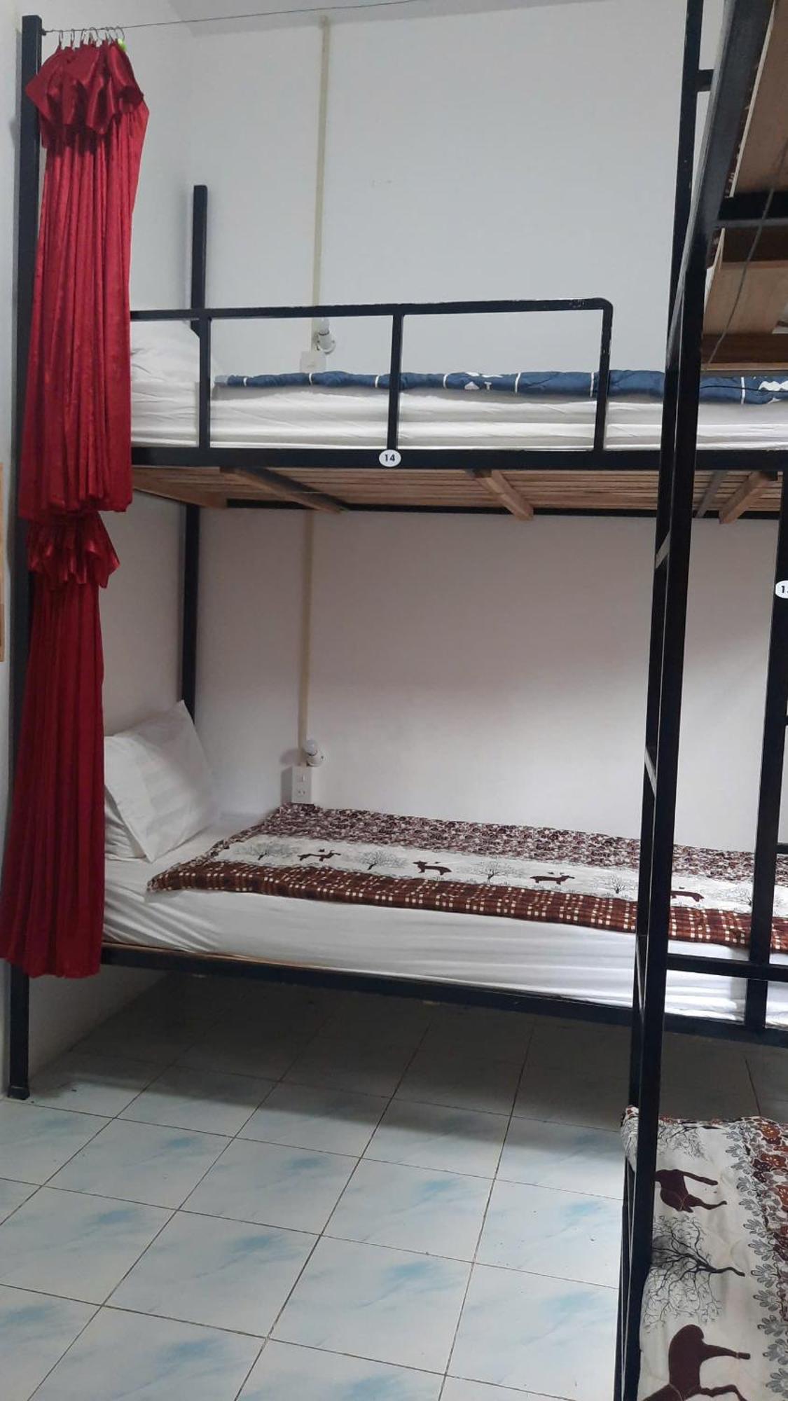 Aurora Backpackers Hostel Luang Prabang Esterno foto