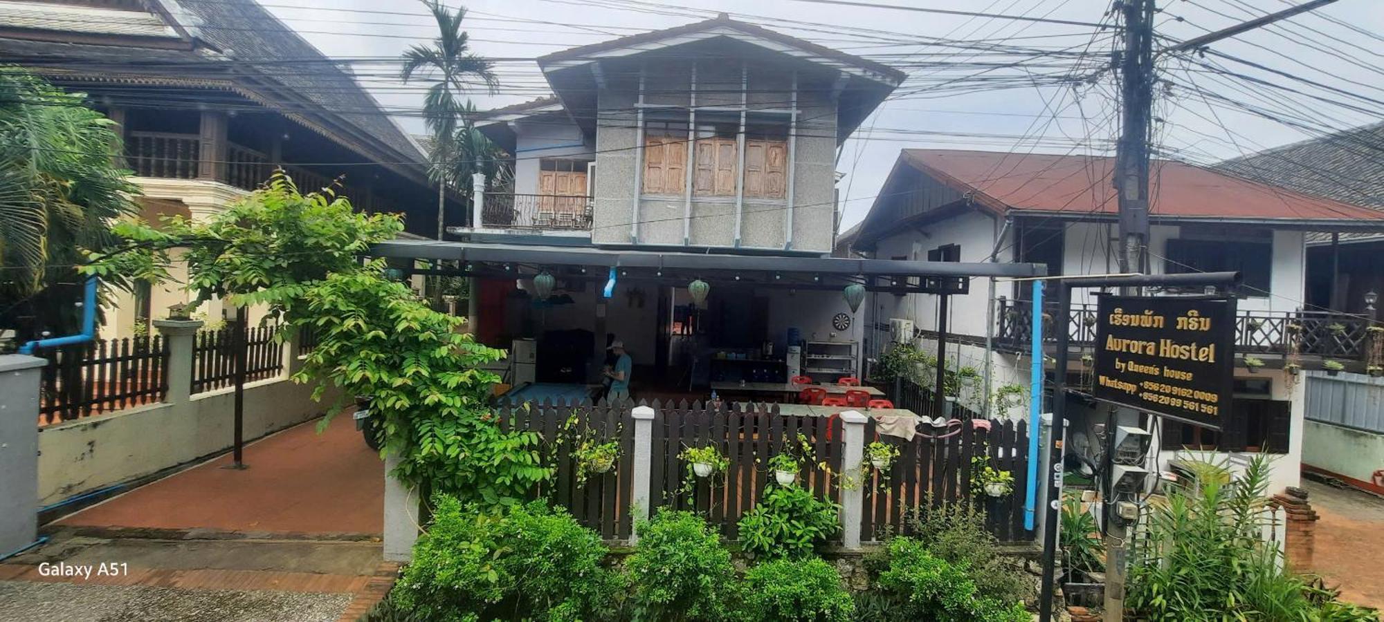 Aurora Backpackers Hostel Luang Prabang Esterno foto