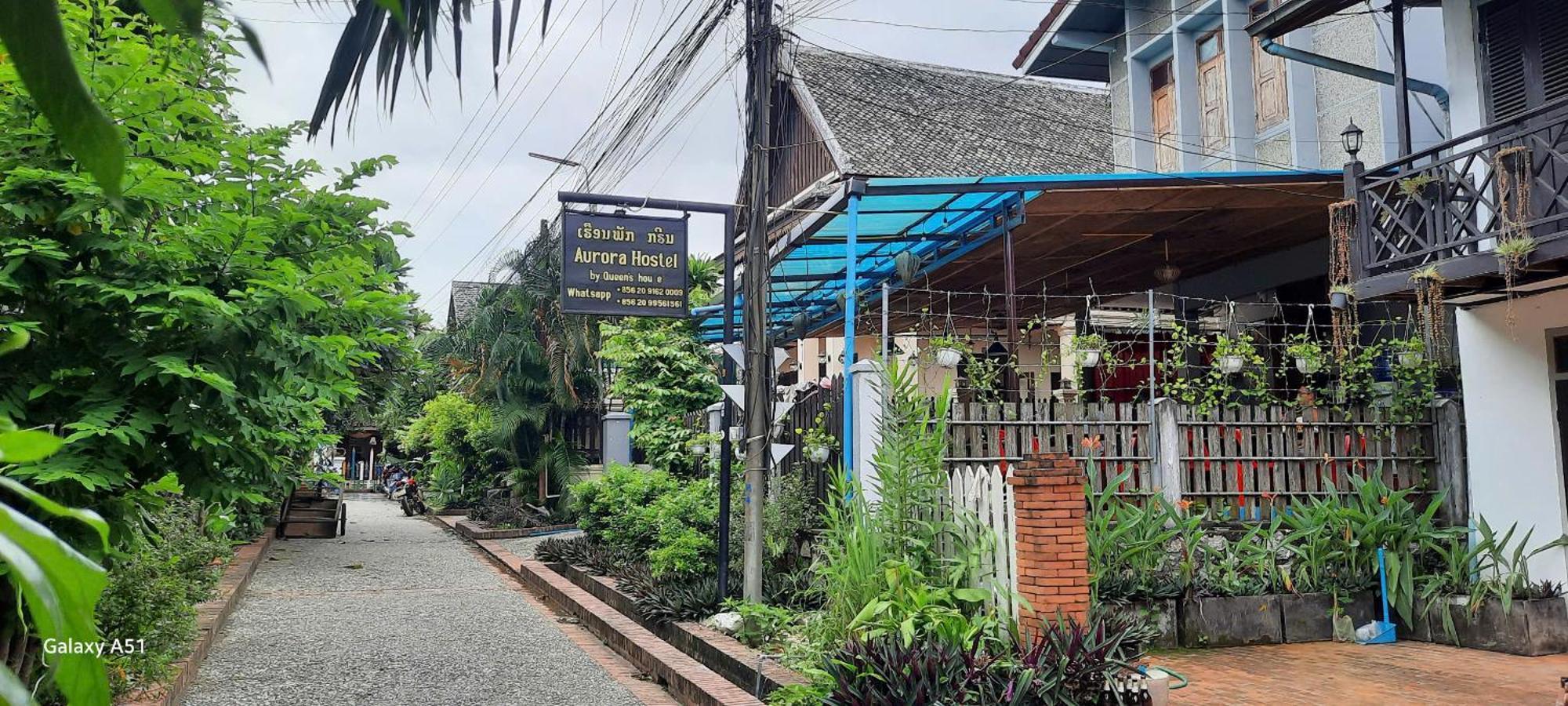 Aurora Backpackers Hostel Luang Prabang Esterno foto