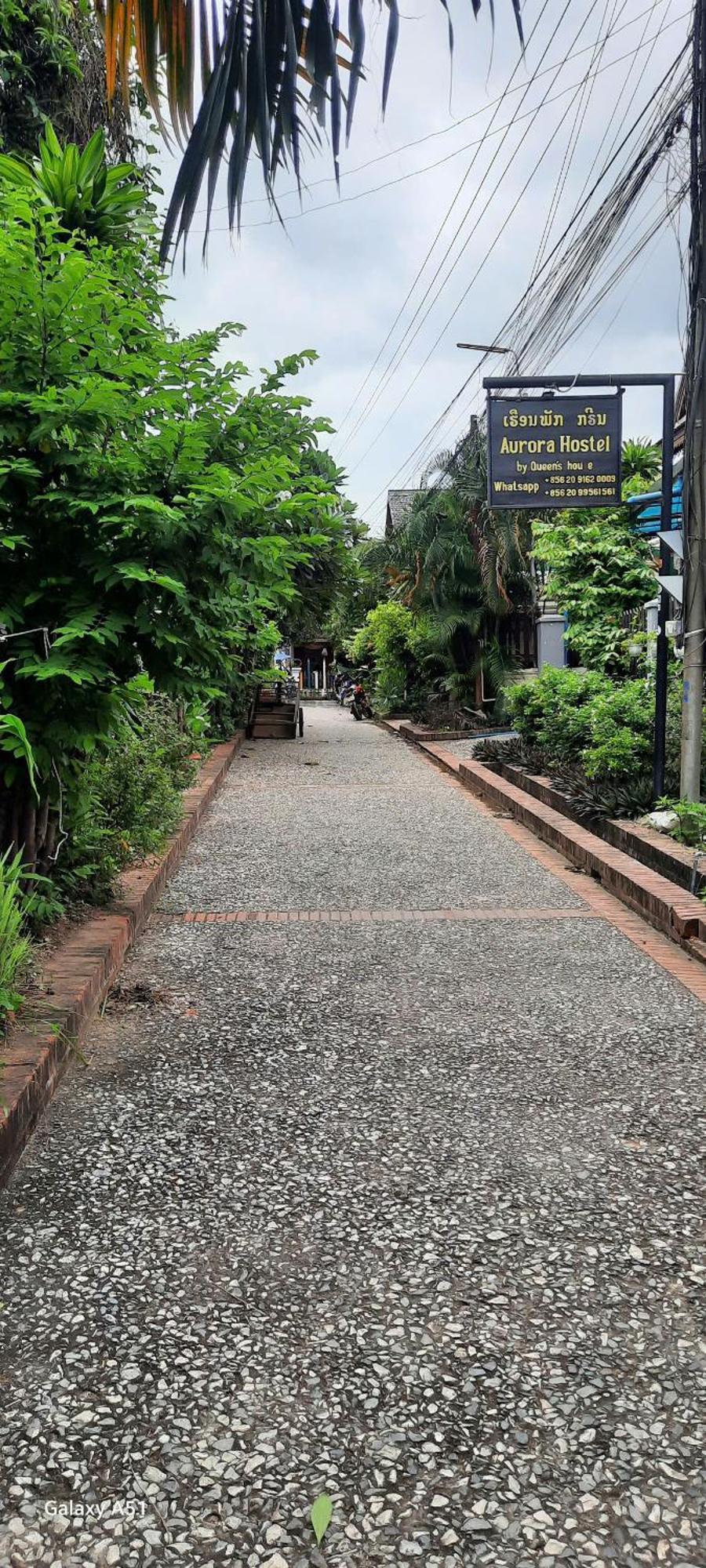Aurora Backpackers Hostel Luang Prabang Esterno foto